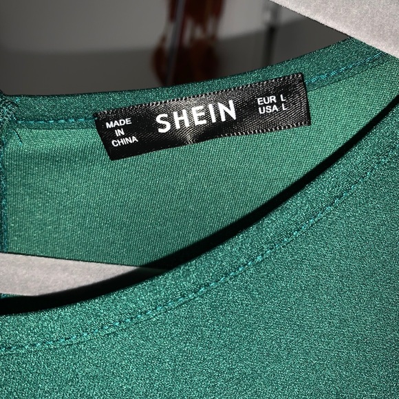 Dress - Picture 6 of 6